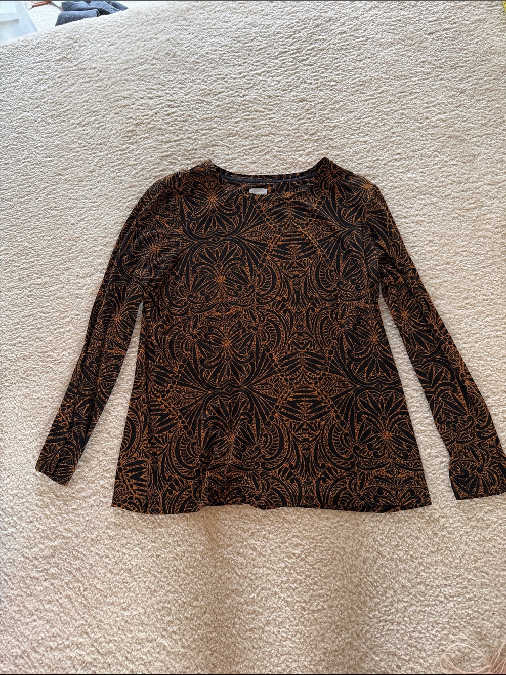 Chico's Black Long-Sleeve Top with Brown Decorative Print